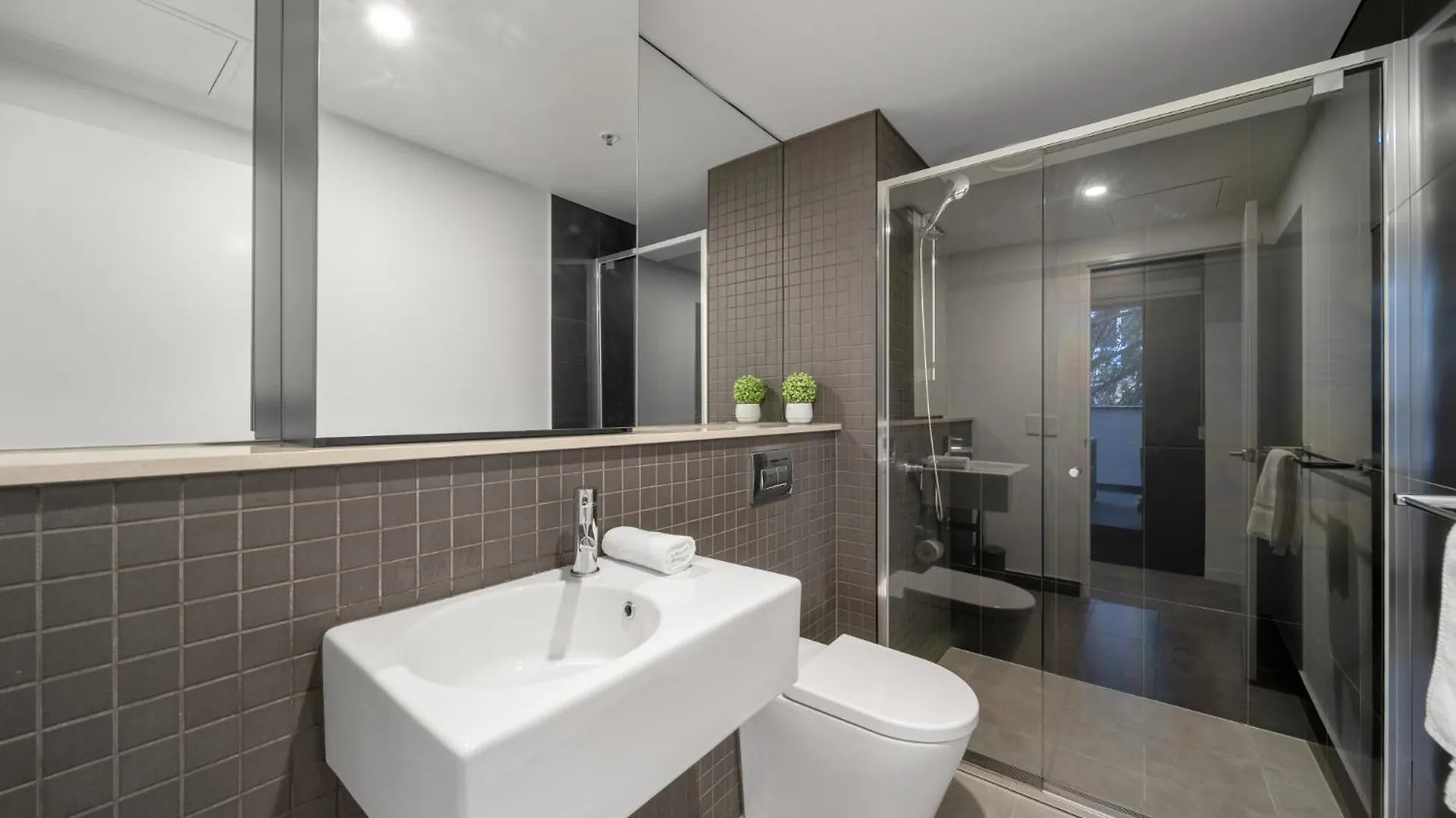 Appartement Chic Inner-City 2-Bed Abode With Pool Gym & Sauna Canberra